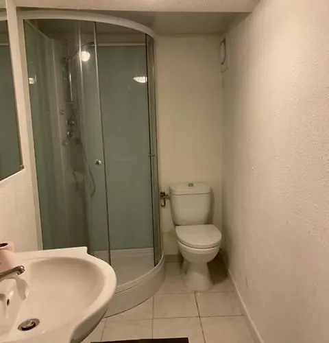 Calme Et Confort, Avec 2 Lits ,a La Frontiere *