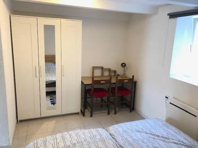 Calme Et Confort, Avec 2 Lits ,a La Frontiere Apartmán